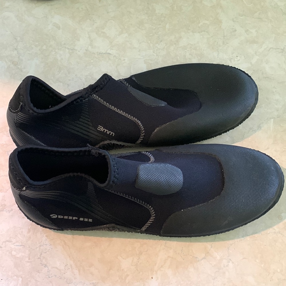 Deep see water shoes 💦